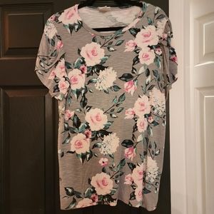 Lula roe Olive style tshirt